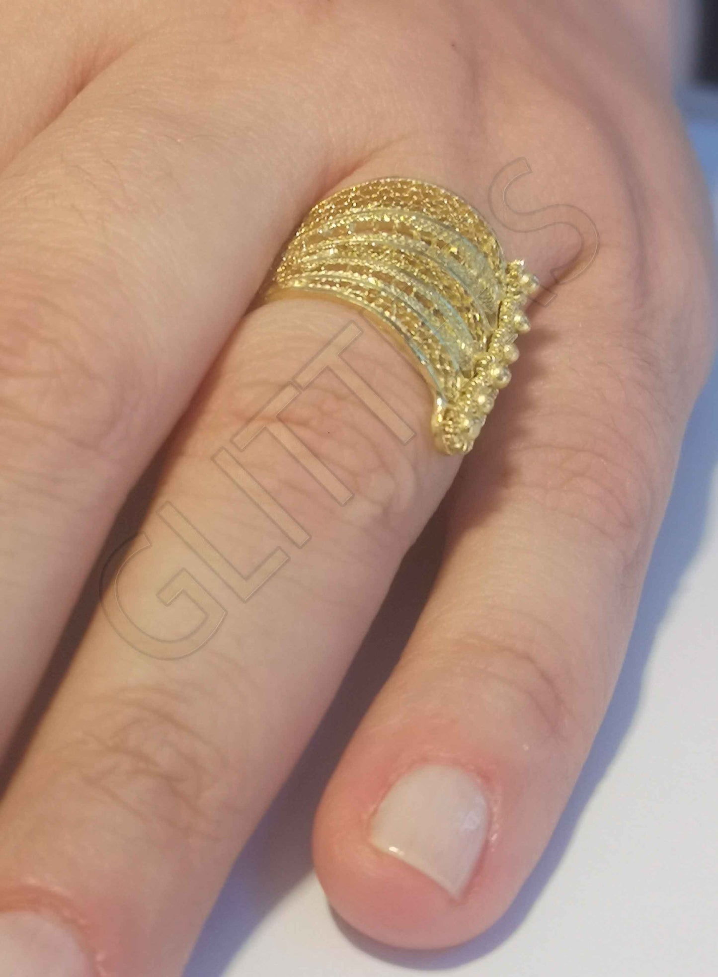 Genuine 18KT yellow gold filigree ring 6 rosette model