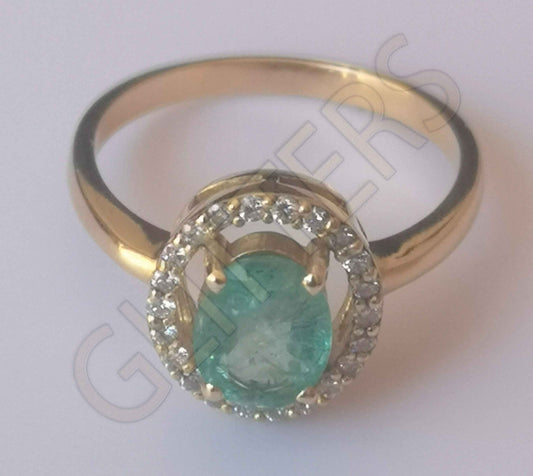 Certified 18KT Gold Solitaire Ring with 1.14ct oval cut natural emerald Weight: 3.68g